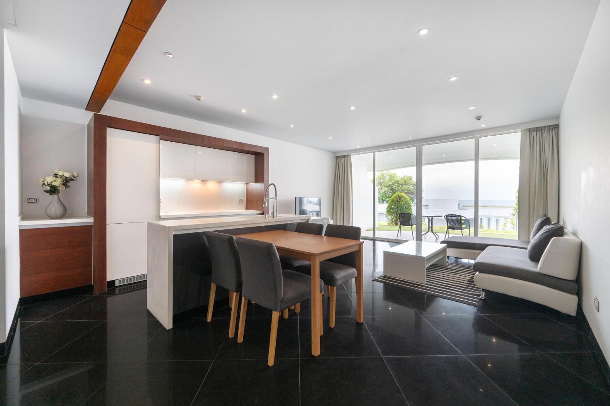 Pure Sunset Beach - Ocean View Room, Pattaya Na Chom Thian Exterior photo