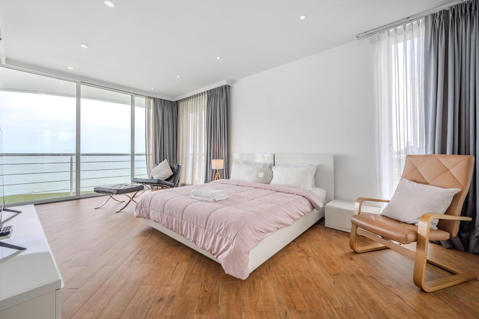 Pure Sunset Beach - Ocean View Room, Pattaya Na Chom Thian Exterior photo